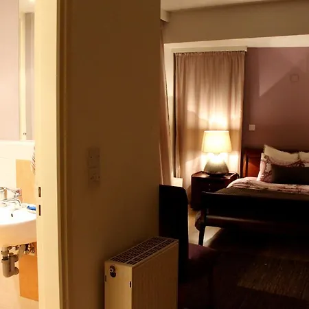 Bed and breakfast H *