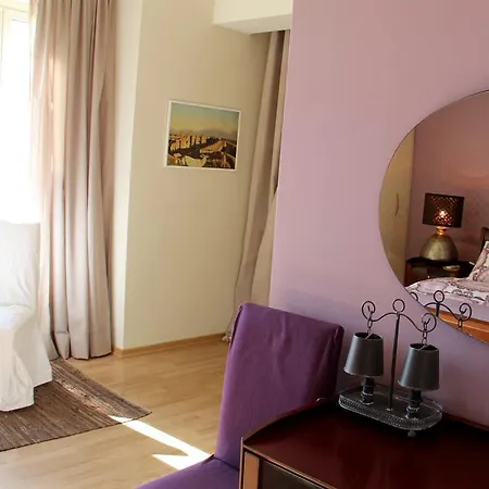 H B&B Bed & Breakfast
