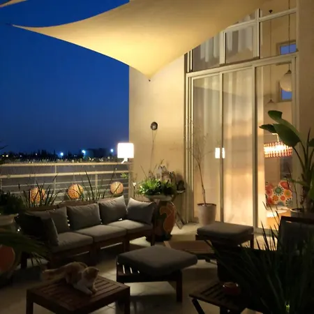 H B&B Nicosia