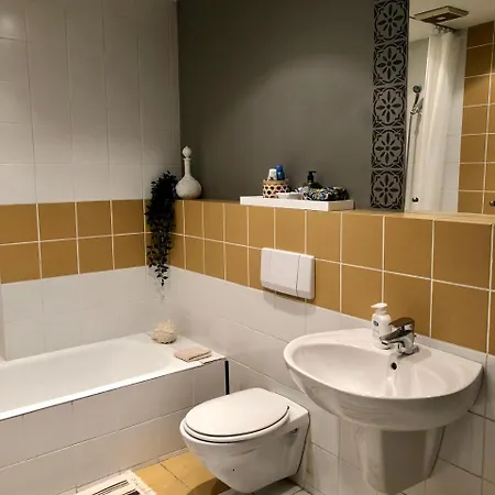 H B&B